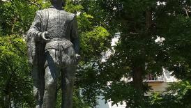 Colorfull and sourrended by History and romantic atmosphere.